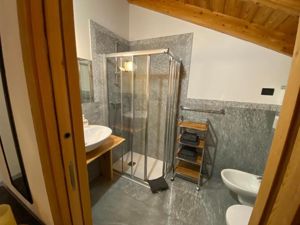 B&B Casa Il Sasso Пинцоло Екстериор снимка