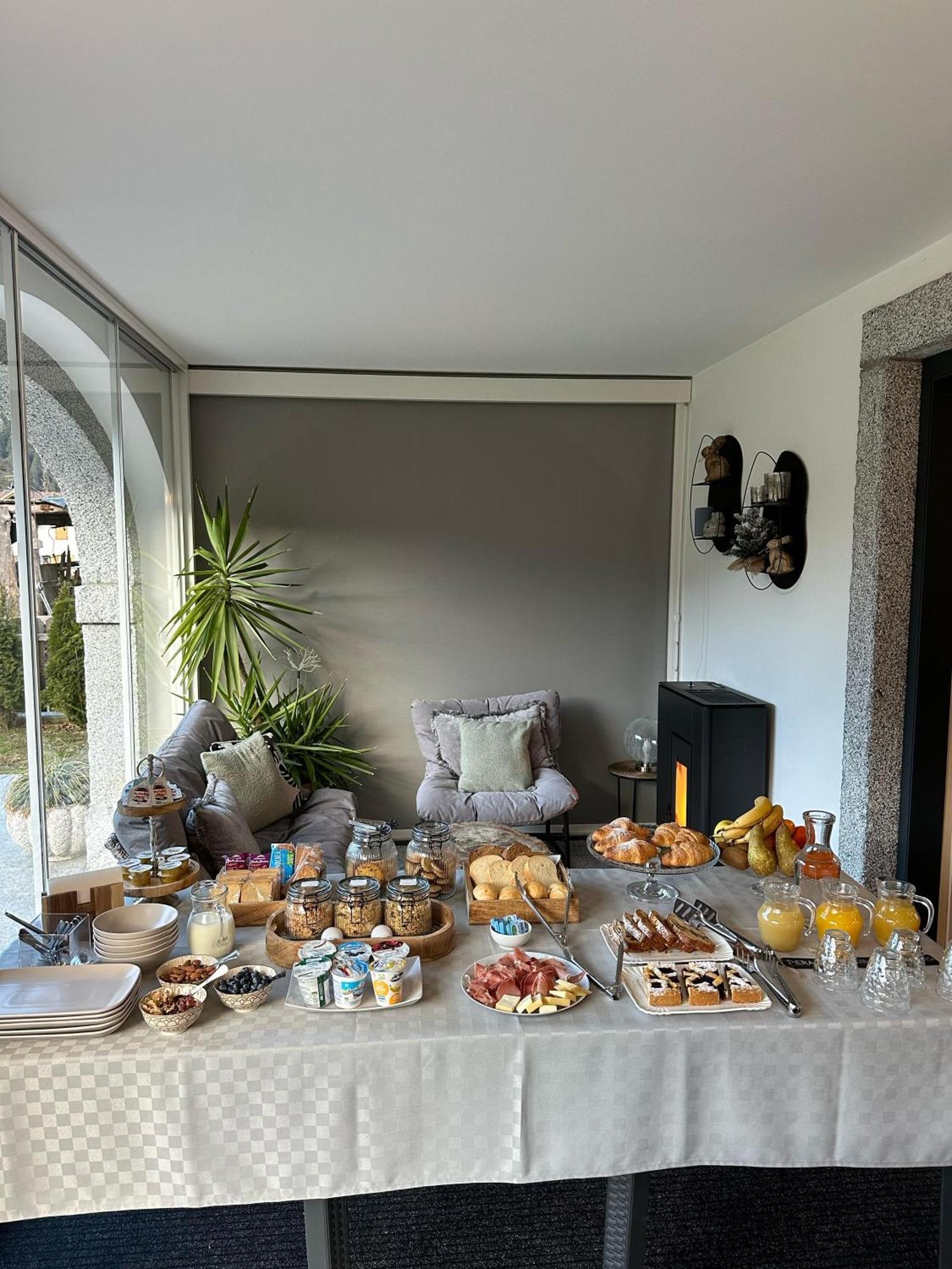B&B Casa Il Sasso Пинцоло Екстериор снимка